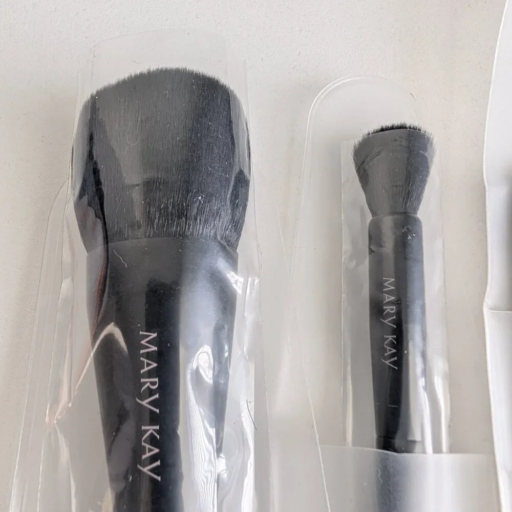 Mary Kay Cosmetic Brush Lot Powder Brush Cheek Brush Eye Applicator Foundation